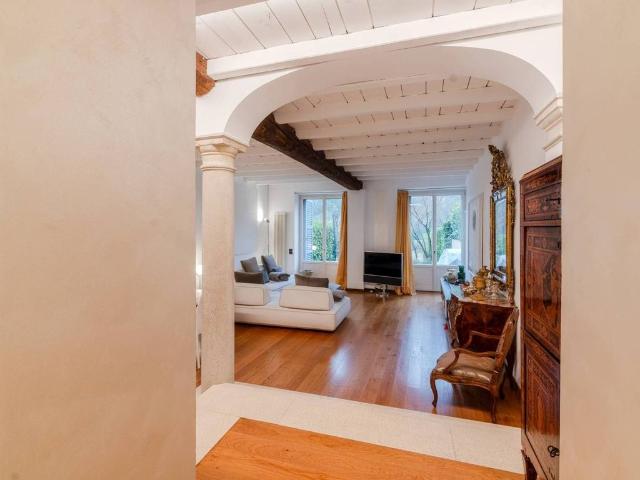 Appartamento in vendita a Cascina Cantirèe, Appiano Gentile