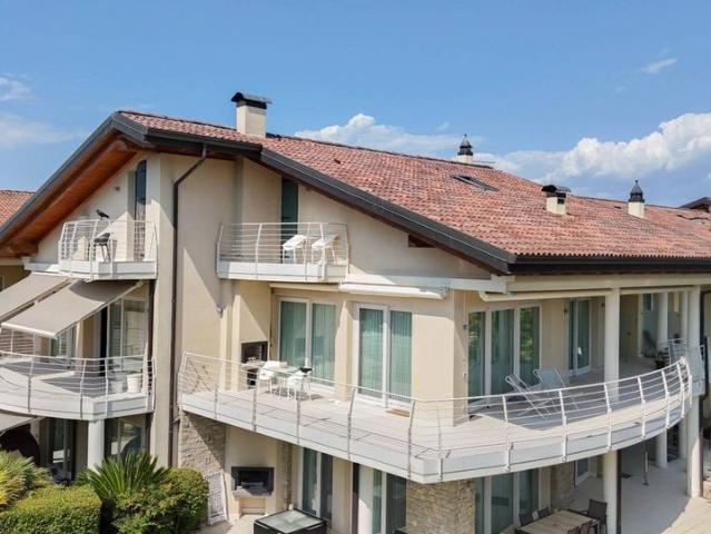 Appartamento in vendita a Sirmione, Lombardia