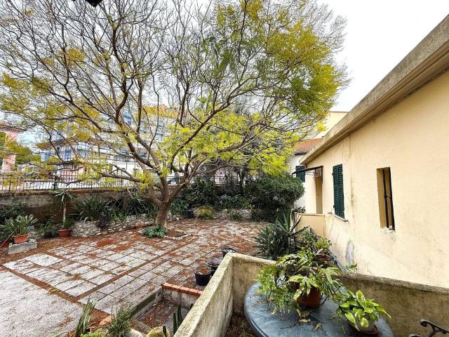 Villa Indipendente in vendita a Capo Mimosa, Cervo