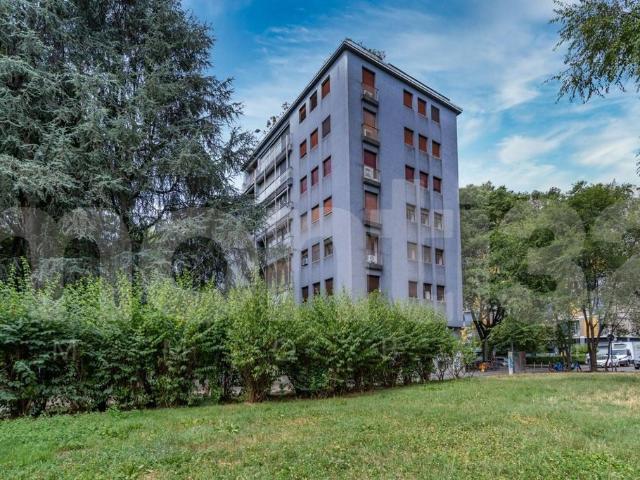 Appartamento in vendita a Municipio 8 di Milano, Milano