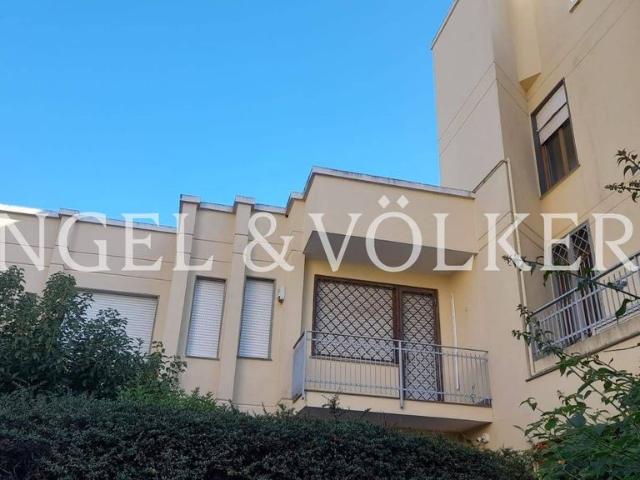 Appartamento in vendita a Coroglio, Campania