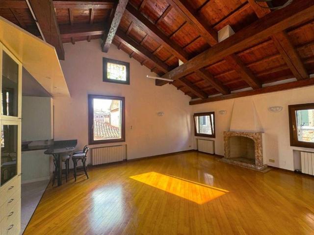 Appartamento in vendita a Venezia