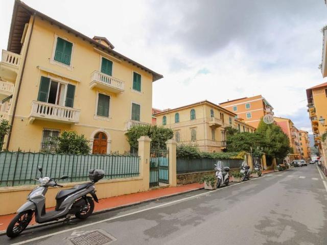 Appartamento in vendita a San Lorenzo Della Costa, Liguria