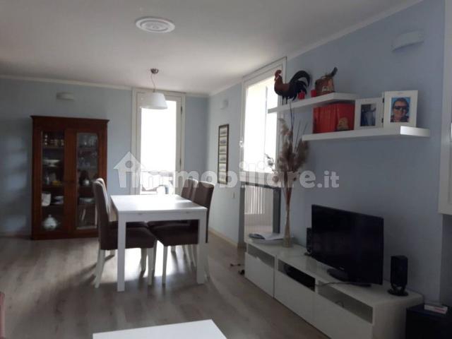 Appartamento in affitto a Challand Saint Anselme, Aosta