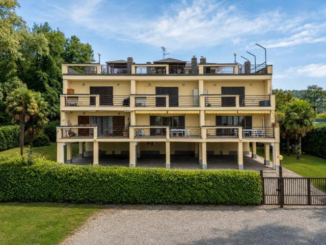 Appartamento in affitto a Dormelletto, Novara