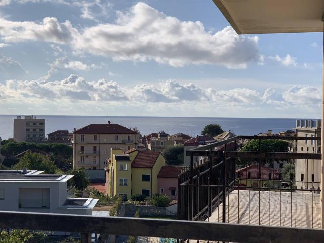 Appartamento in affitto a Spotorno, Savona