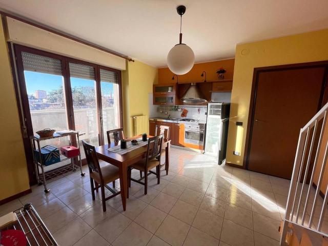 Appartamento in affitto a Castelletto, Abbiategrasso
