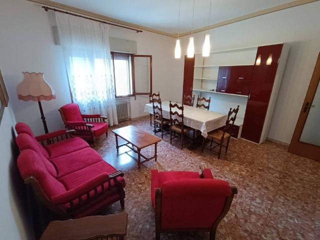 Appartamento in affitto a Borgo Dolomiti, Adria