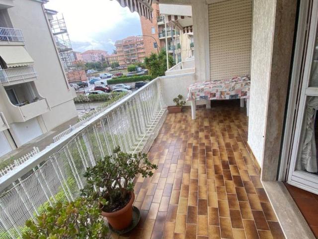 Appartamento in affitto a Albenga, Liguria