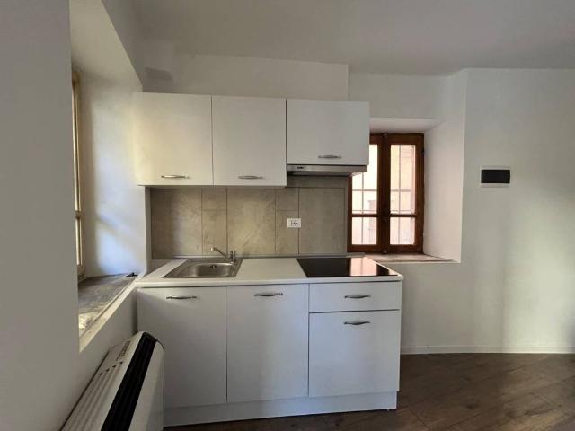 Appartamento in affitto a Albiano d'Ivrea, Torino