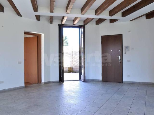 Appartamento in affitto a Albiate, Lombardia