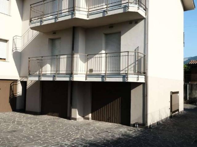 Appartamento in affitto a Ambivere, Lombardia
