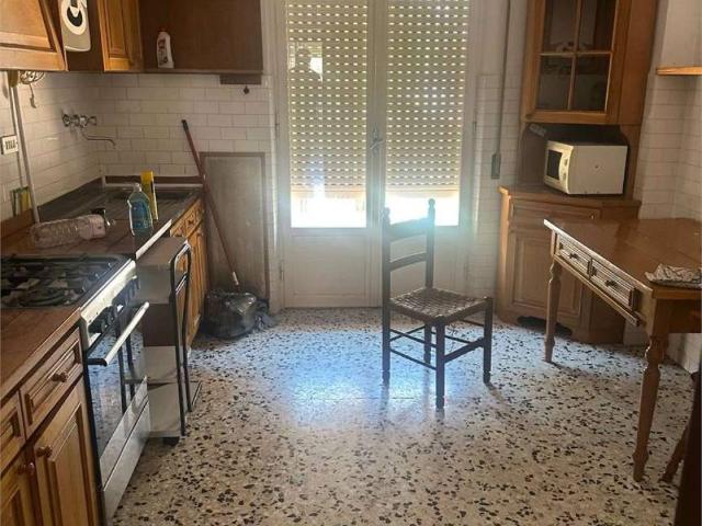 Appartamento in affitto a Vallemiano, Marche