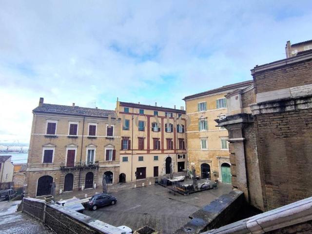 Appartamento in affitto a San Pietro, Marche