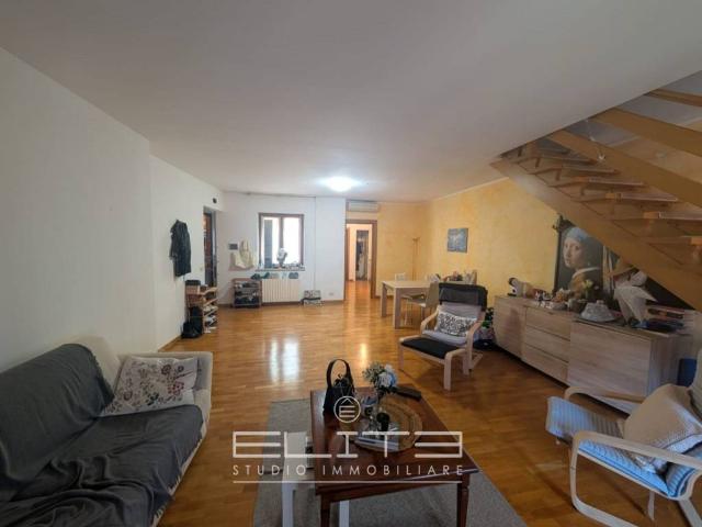 Appartamento in affitto a Marche, Ancona
