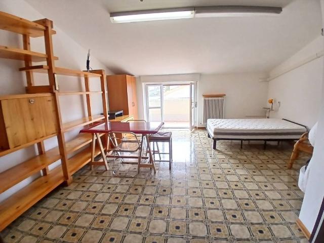 Appartamento in affitto a Montemarino, Marche
