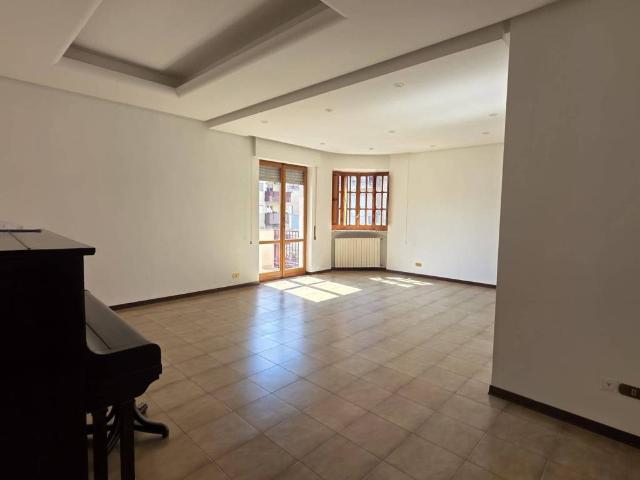 Appartamento in affitto a Puglia, Barletta-andria-trani