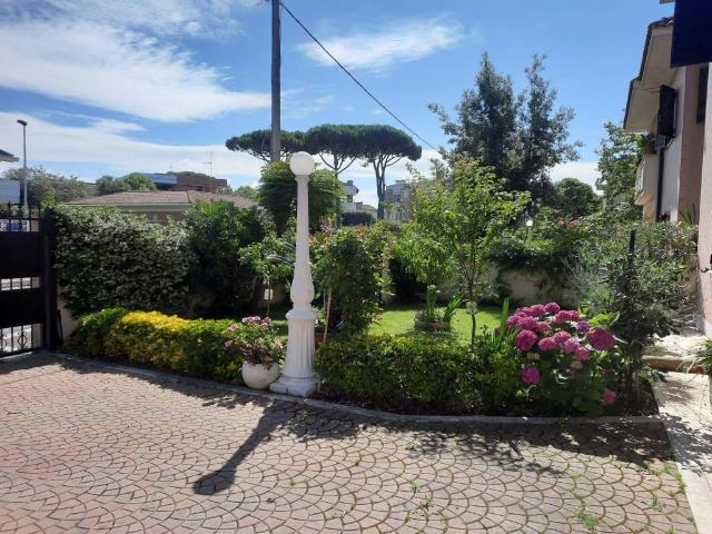 Appartamento in affitto a Lido di Enea, Roma Capitale