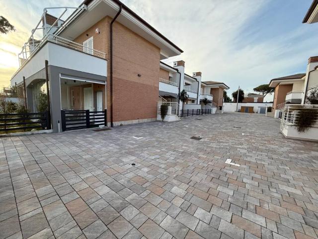 Appartamento in affitto a Lido di Enea, Roma Capitale