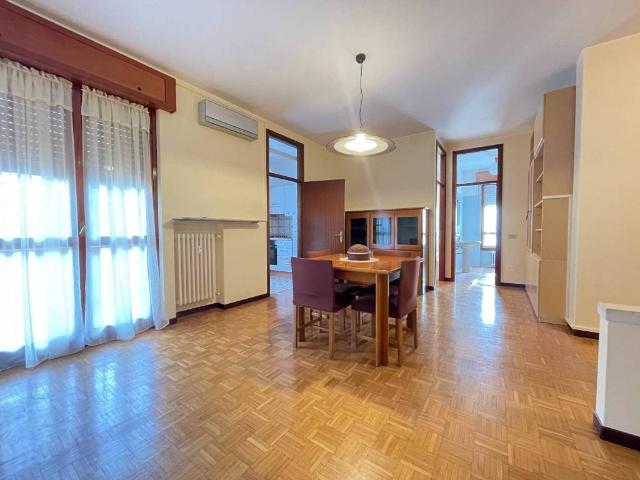 Appartamento in affitto a Arcore, Lombardia