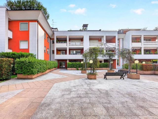 Appartamento in affitto a Le Villette, Arese