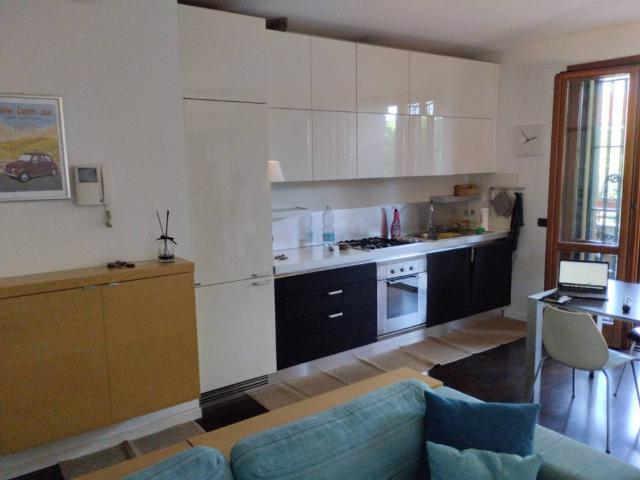 Appartamento in affitto a Valera, Arese