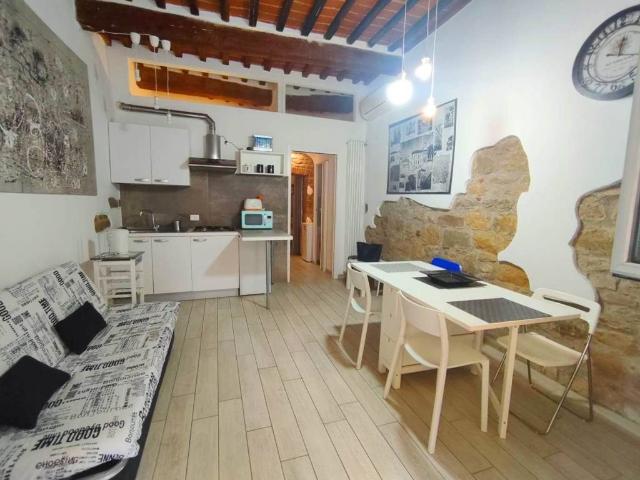 Appartamento in affitto a Palazzo Del Pero, Toscana