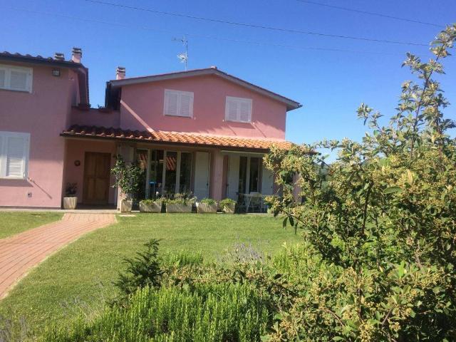 Appartamento in affitto a Palazzo Del Pero, Toscana