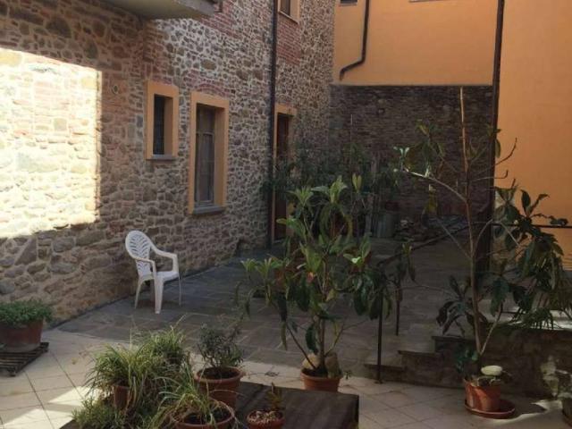 Appartamento in affitto a Palazzo Del Pero, Toscana