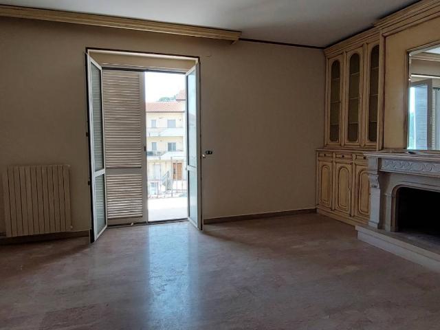 Appartamento in affitto a Martiri, Ariano Irpino