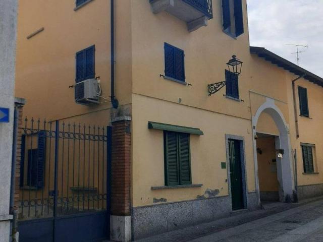 Appartamento in affitto a Arluno, Milano