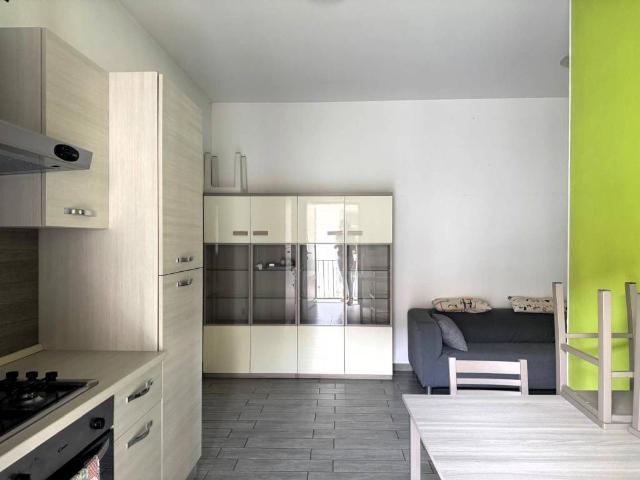 Appartamento in affitto a Lucernate, Rho