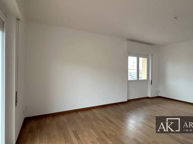 Appartamento in affitto a Regione Siberia, Arona