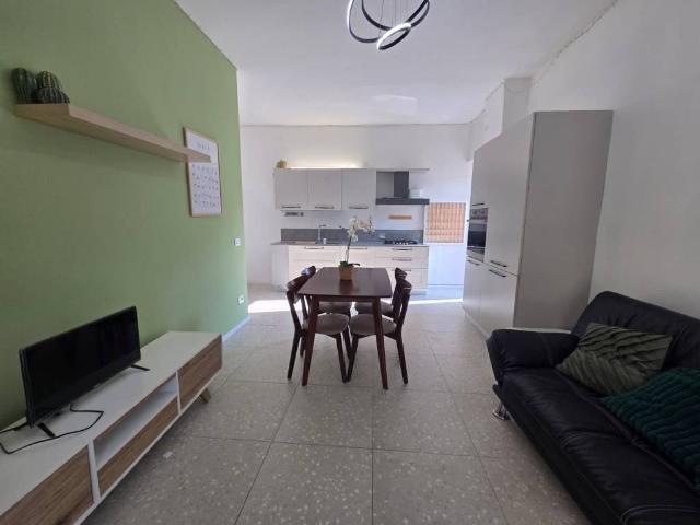 Appartamento in affitto a Regione Siberia, Arona