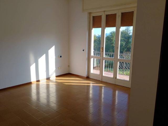 Appartamento in affitto a Mercurago, Arona