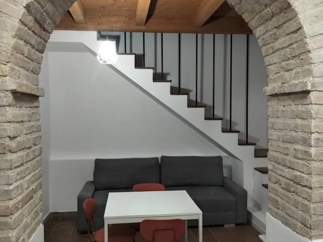 Appartamento in affitto a Santa Maria Intervineas, Marche
