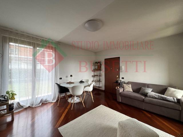Appartamento in affitto a Azzate, Lombardia
