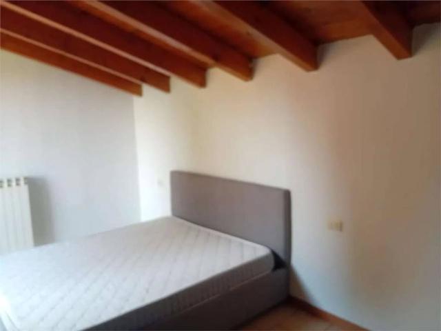 Appartamento in affitto a Azzate, Lombardia