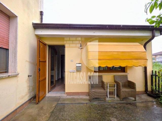 Appartamento in affitto a Ponte Travetti, Bagnolo San Vito