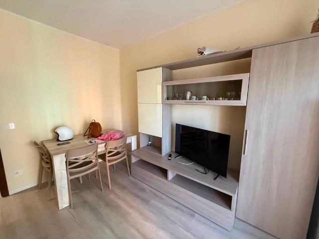 Appartamento in affitto a Baranzate, Milano