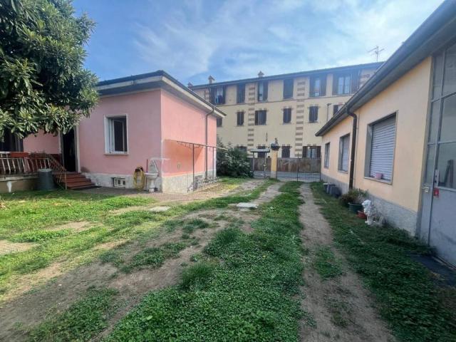 Appartamento in affitto a Baranzate, Milano