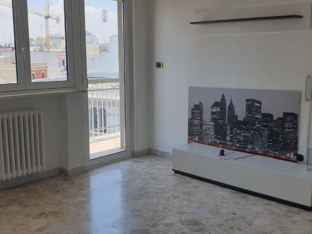 Appartamento in affitto a Municipio 1, Puglia
