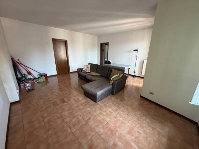 Appartamento in affitto a Barlassina, Lombardia