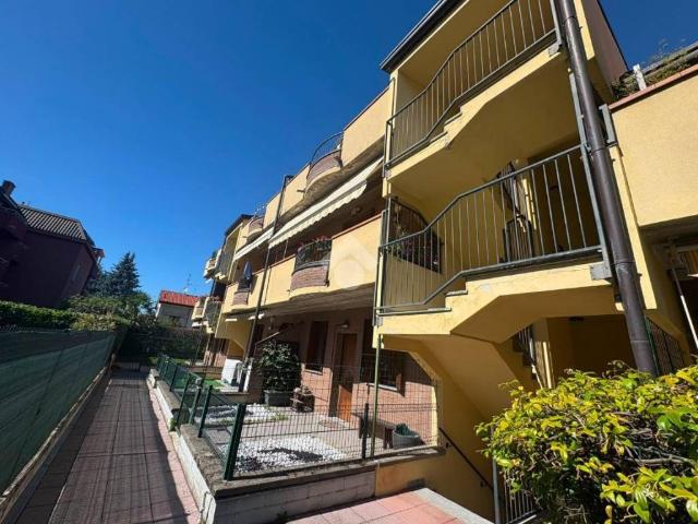 Appartamento in affitto a Barlassina, Lombardia