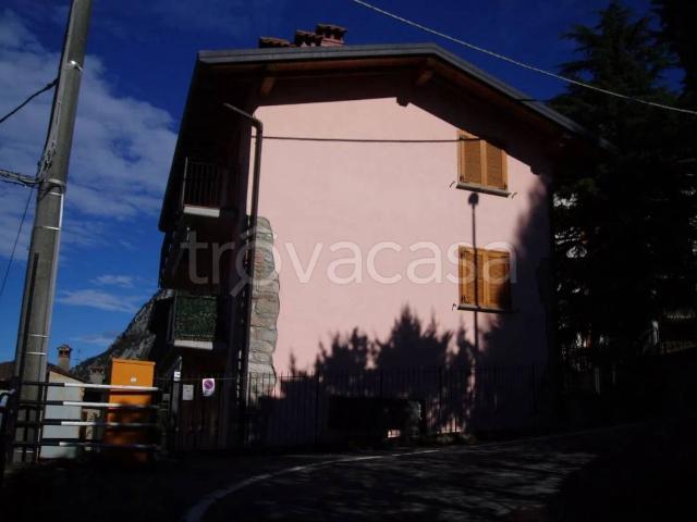 Appartamento in affitto a Campiano, Barzio