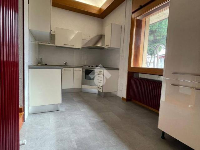 Appartamento in affitto a Pilastroni, Bassano Del Grappa