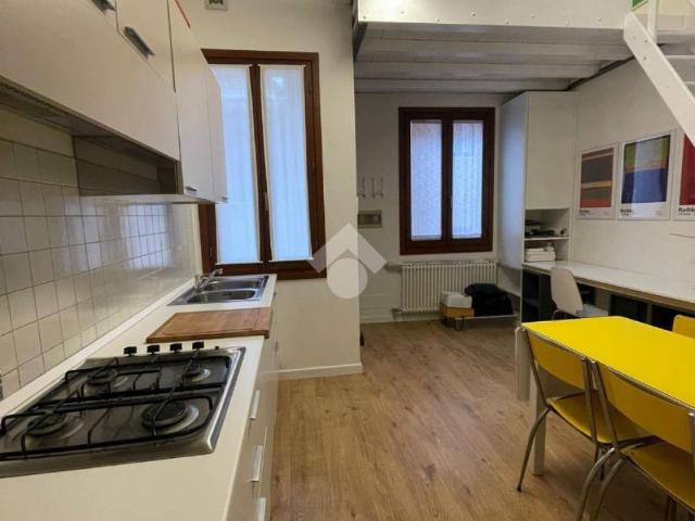 Appartamento in affitto a Pilastroni, Bassano Del Grappa