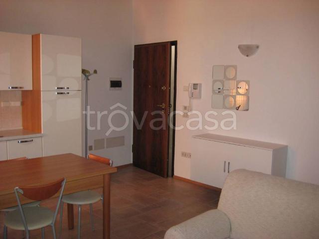 Appartamento in affitto a Pilastroni, Bassano Del Grappa