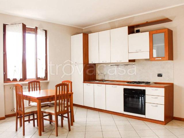 Appartamento in affitto a Bedizzole, Lombardia