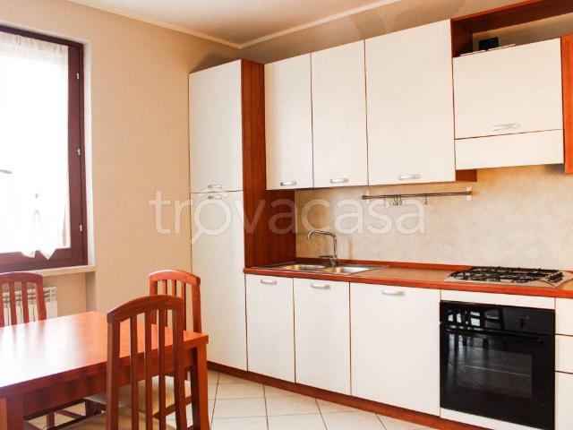 Appartamento in affitto a Bedizzole, Lombardia